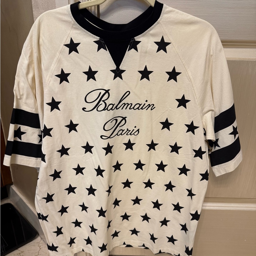 Authentic NWT Balmain Signature Stars Print T-Shirt - Black & Cream